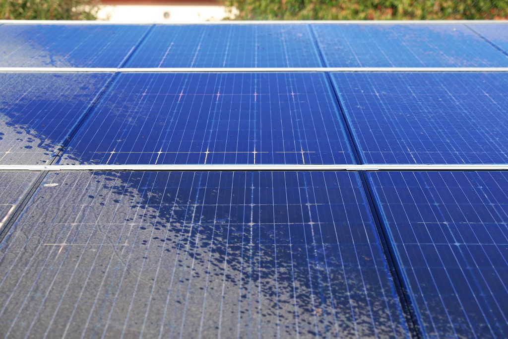 Photovoltaic,Cleaning,,Before,And,After